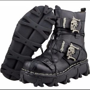 Men’s handmade skull boots